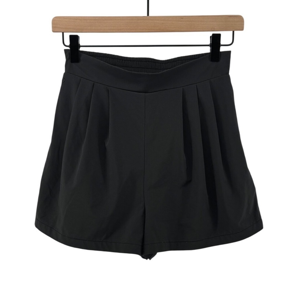Wayre Flow Shorts Women Small Black Travel Pocket Pleated Sustainable Minimalist